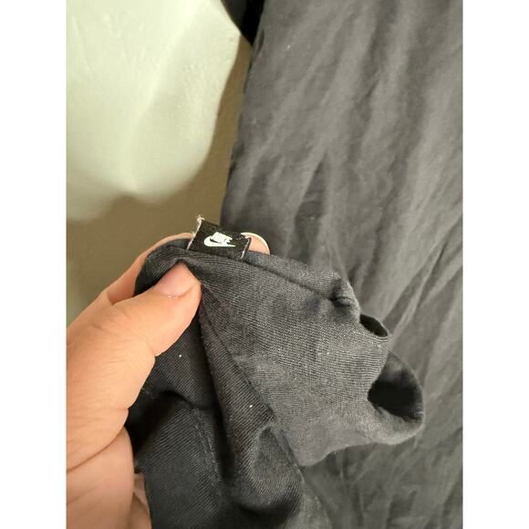 Nike black Nike Moving Co. graphic t-shirt - Picture 5 of 6